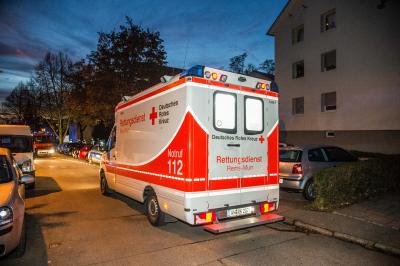 Waiblingen: Essen auf dem Herd sorgt fuer Feuerwehreinsatz - 1 Verletzte Person